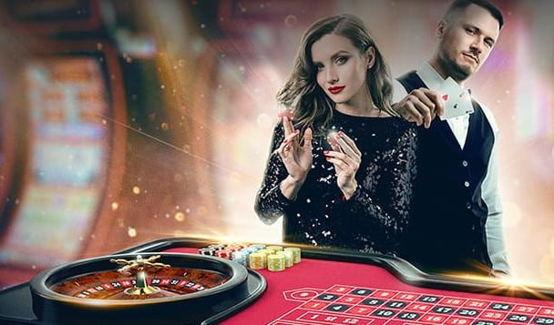Aplikasi mobile alpatoto menampilkan antarmuka permainan dealer langsung dan sportsbook
